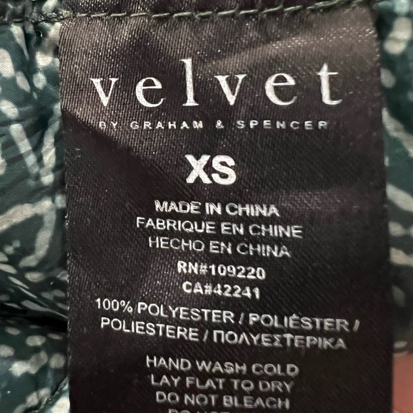 Velvet by Graham & Spencer Vest Green - Picture 5 of 6